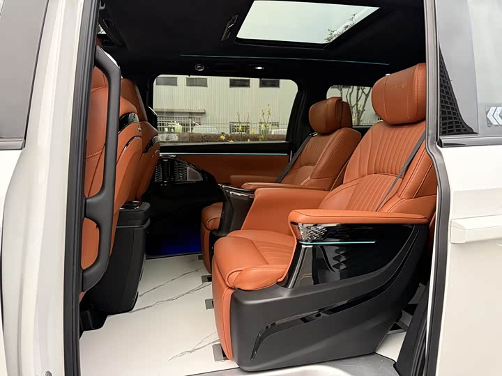 Фото 9 - GAC Trumpchi E9