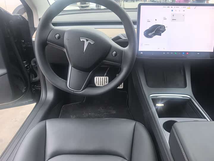 Фото 9 - Tesla Model 3