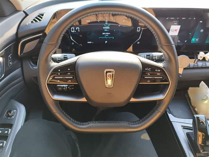 Фото 3 - Bestune T55