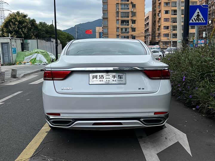 Фото 6 - Geely Emgrand GT