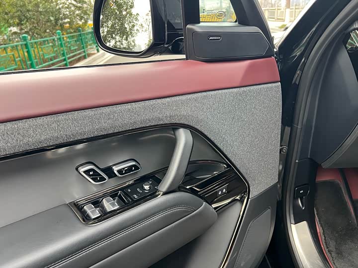 Фото 8 - Land Rover Range Rover Sport