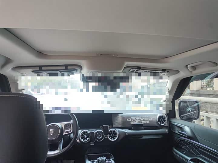 Фото 9 - Tank 300