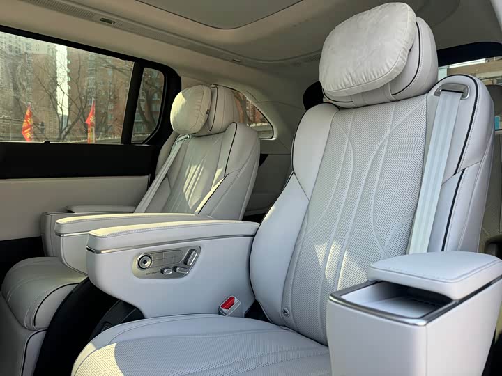 Фото 8 - XPeng X9