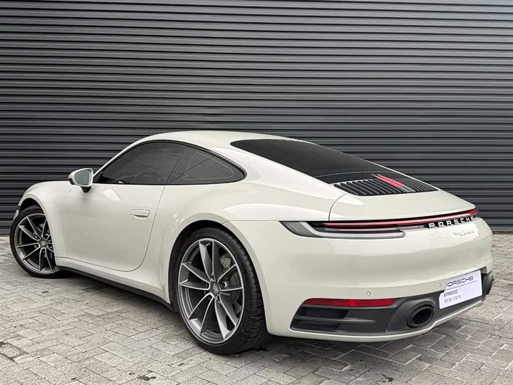 Фото 3 - Porsche 911