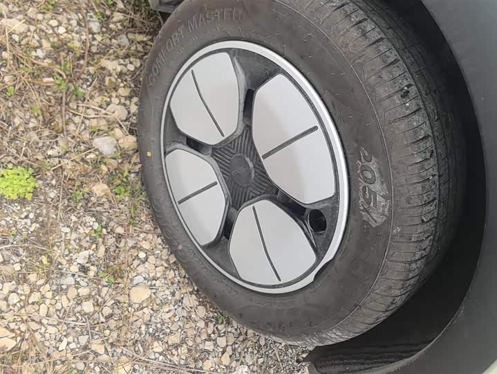 Фото 6 - Geely Galaxy Geome