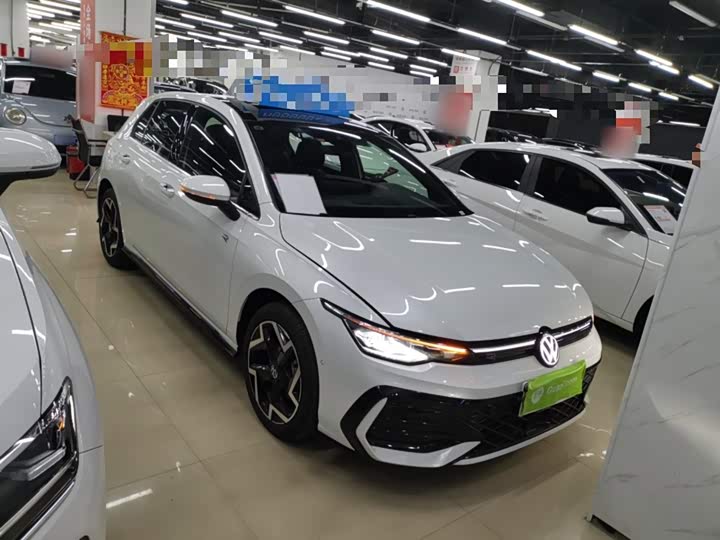 Фото 4 - Volkswagen Golf