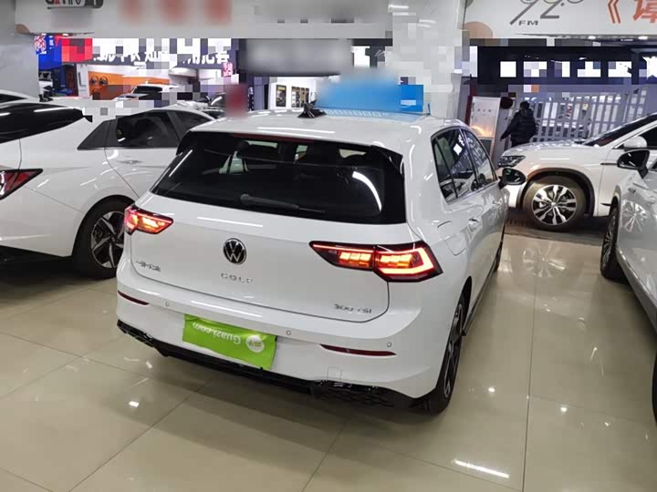 Фото 7 - Volkswagen Golf