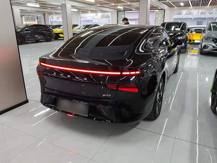 Фото 7 - XPeng P7