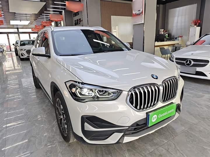 Фото 4 - BMW X1