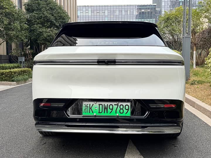 Фото 9 - Zeekr 7X