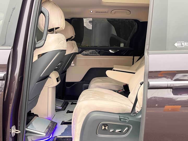 Фото 6 - BYD Xia