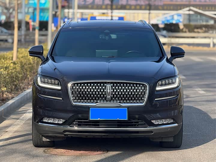 Фото 2 - Lincoln Nautilus