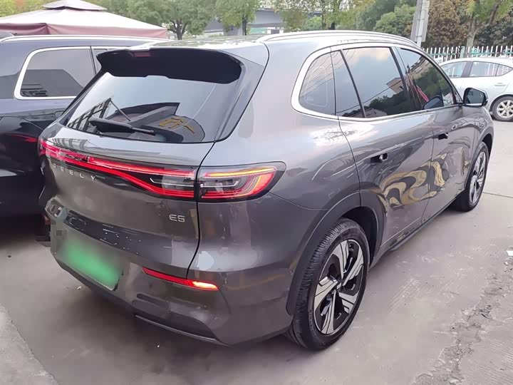 Фото 7 - Geely Galaxy E5