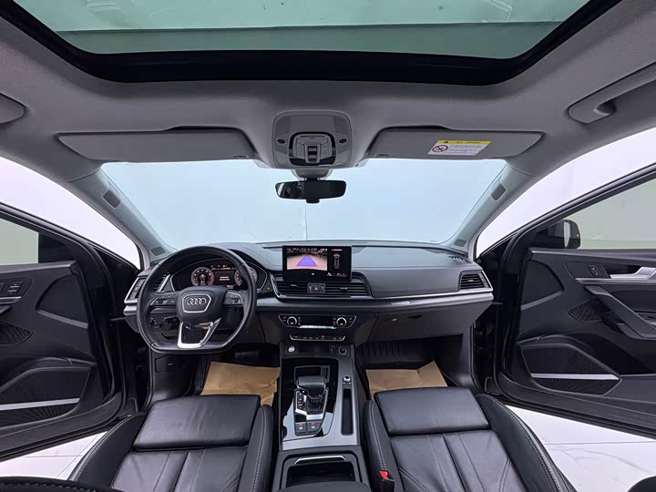 Фото 6 - Audi Q5L