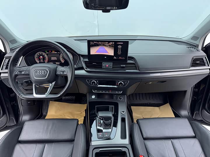 Фото 8 - Audi Q5L