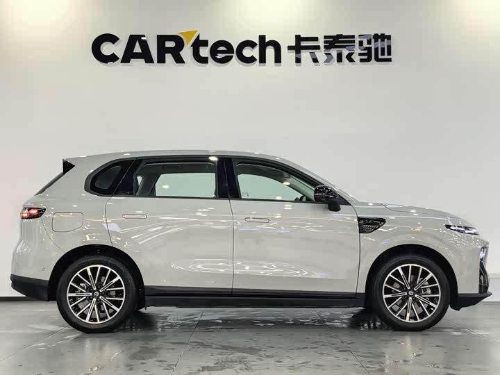 Фото 2 - Leapmotor B10