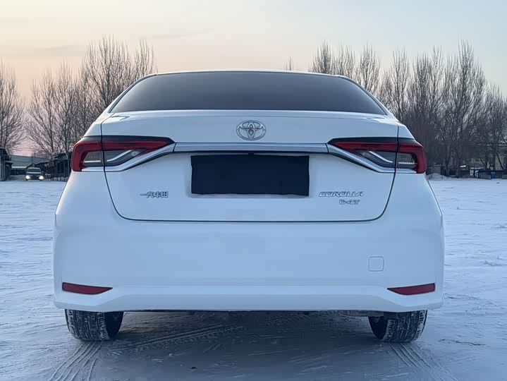 Фото 5 - Toyota Corolla