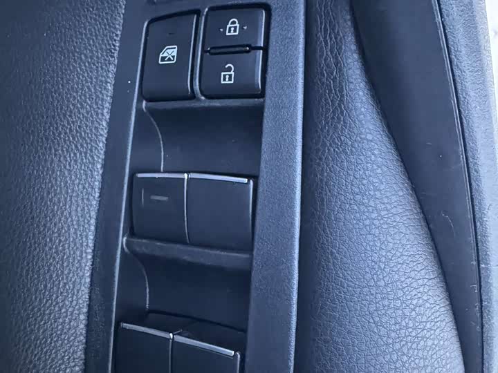 Фото 9 - Toyota Corolla