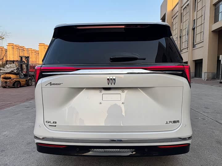 Фото 9 - Buick GL8 Hybrid