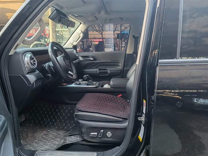 Фото 4 - Tank 300