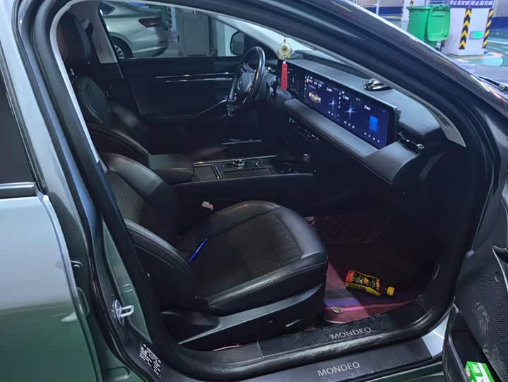 Фото 8 - Ford Mondeo