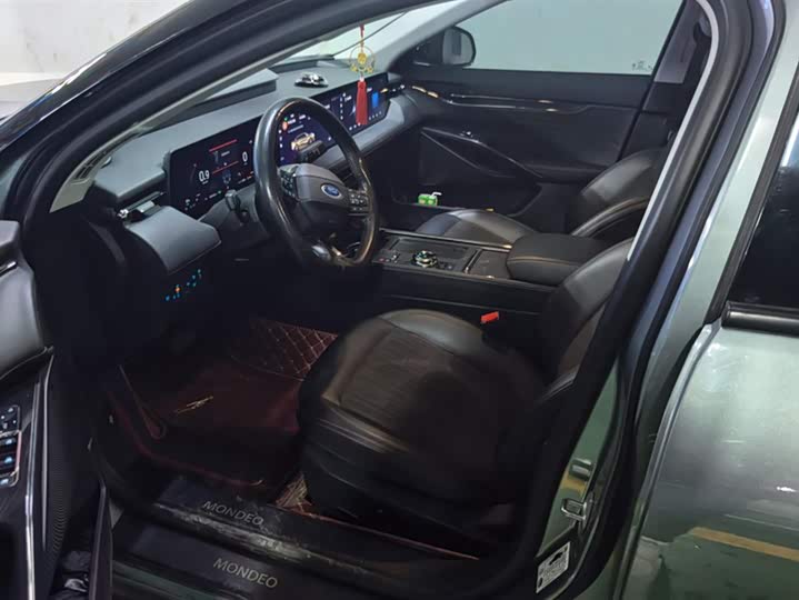 Фото 9 - Ford Mondeo