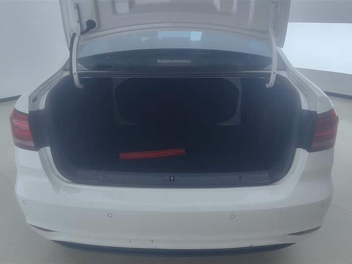 Фото 4 - Volkswagen Lavida