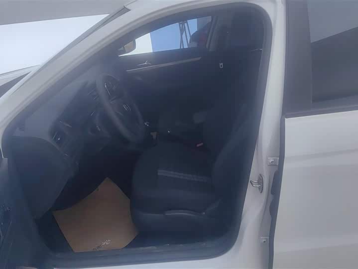 Фото 9 - Volkswagen Lavida