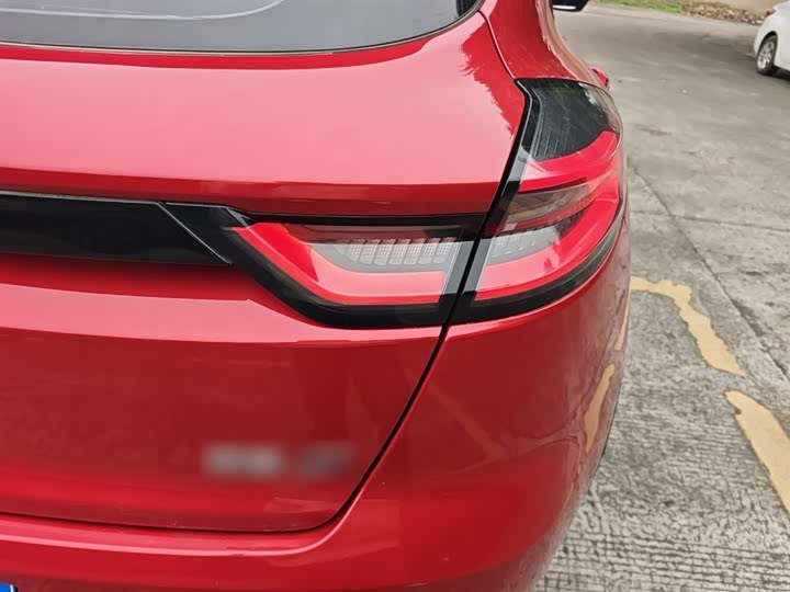 Фото 8 - Geely Emgrand GS