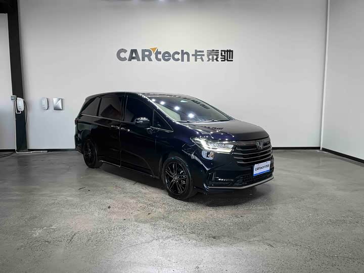 Фото 3 - Honda Odyssey