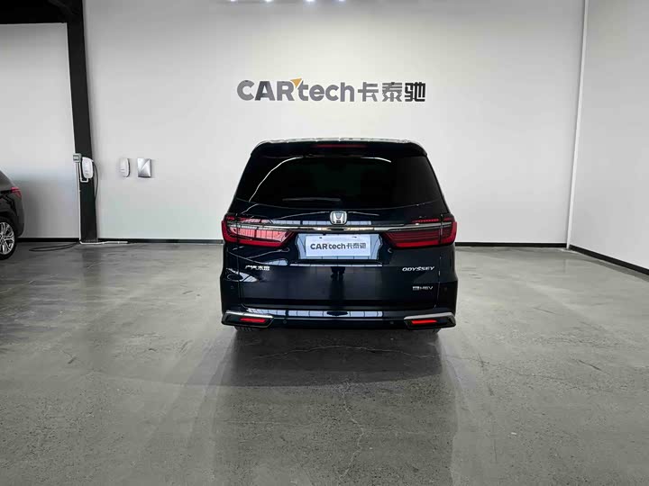 Фото 5 - Honda Odyssey