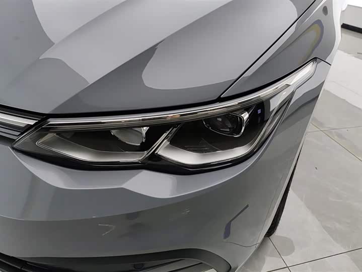 Фото 5 - Volkswagen Golf