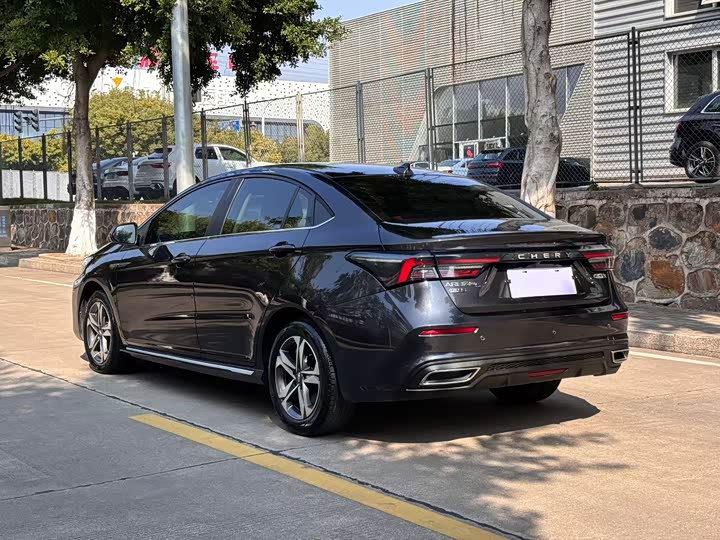 Фото 9 - Chery Omoda S5 (Arrizo 5 Plus)