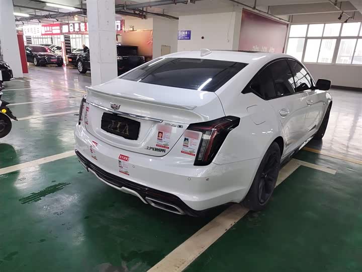 Фото 8 - Cadillac CT5