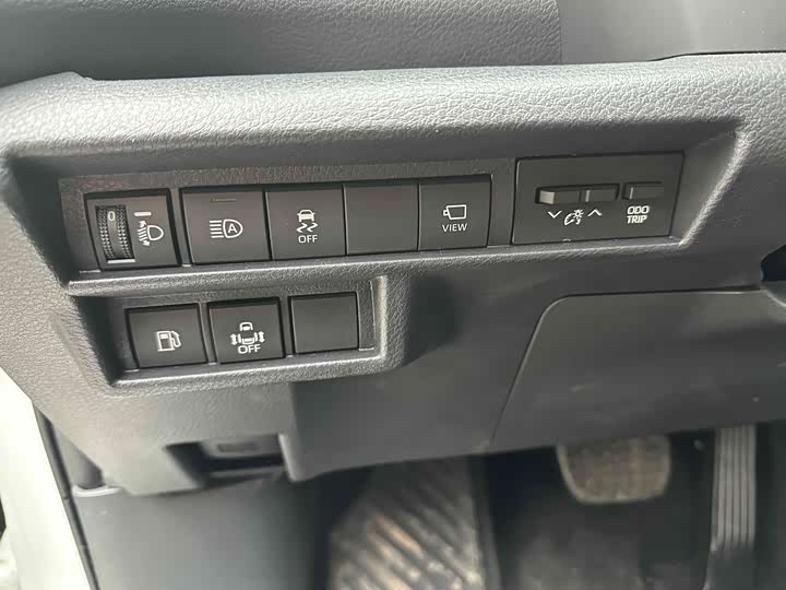 Фото 8 - Toyota Granvia