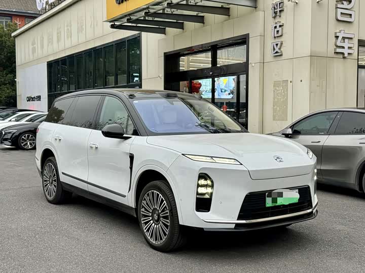 Фото 3 - Nio ES8