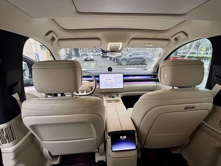 Фото 6 - Nio ES8