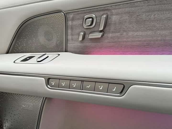 Фото 8 - Nio ES8