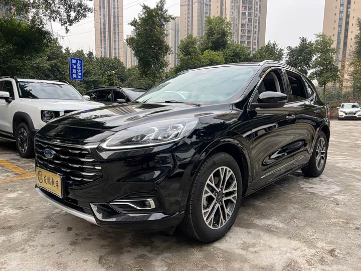 Фото 1 - Ford Escape