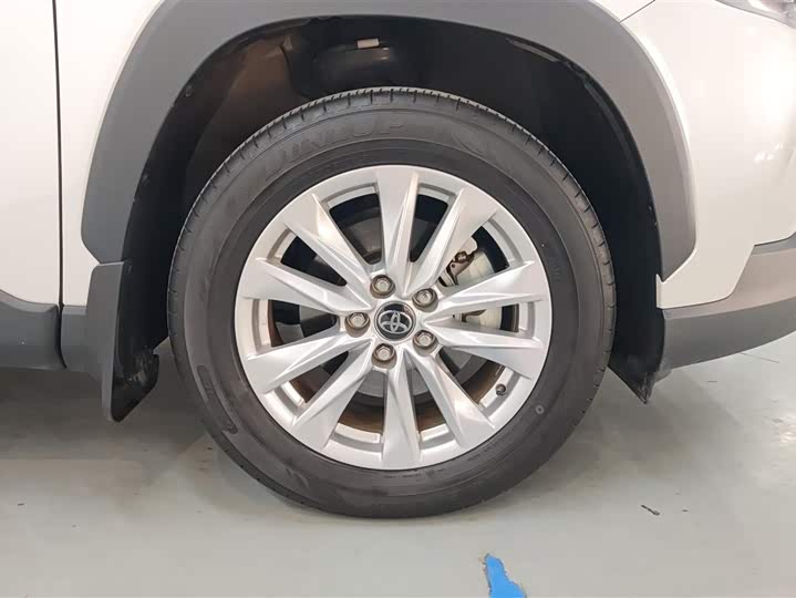 Фото 6 - Toyota Corolla Cross