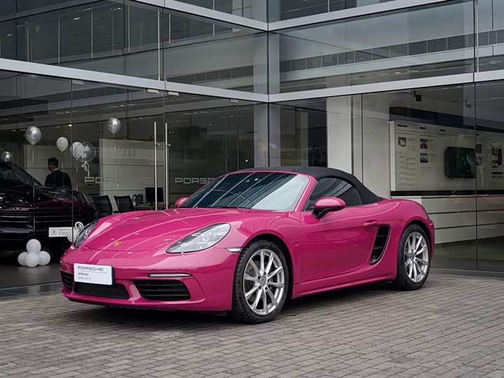 Фото 1 - Porsche 718