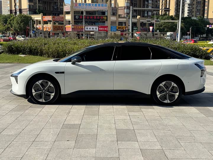 Фото 7 - XPeng Mona M03