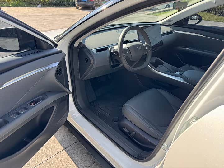 Фото 9 - XPeng Mona M03