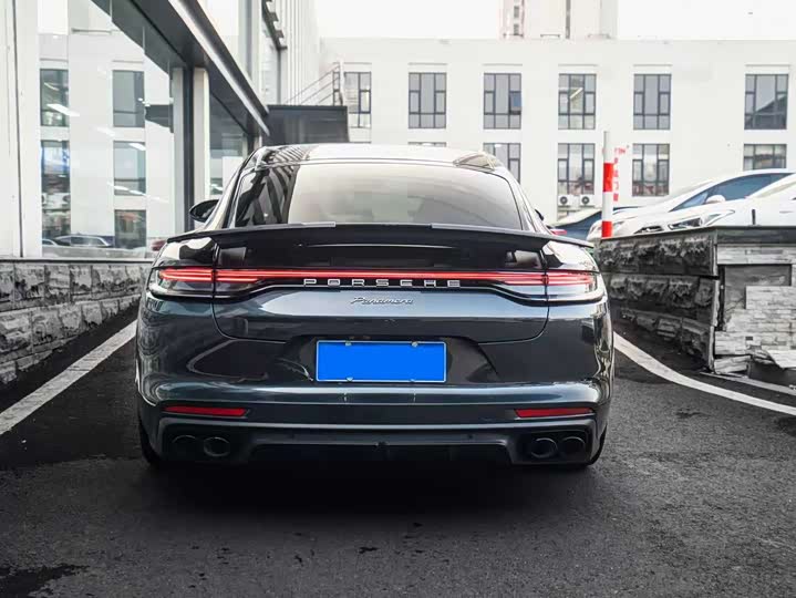 Фото 4 - Porsche Panamera