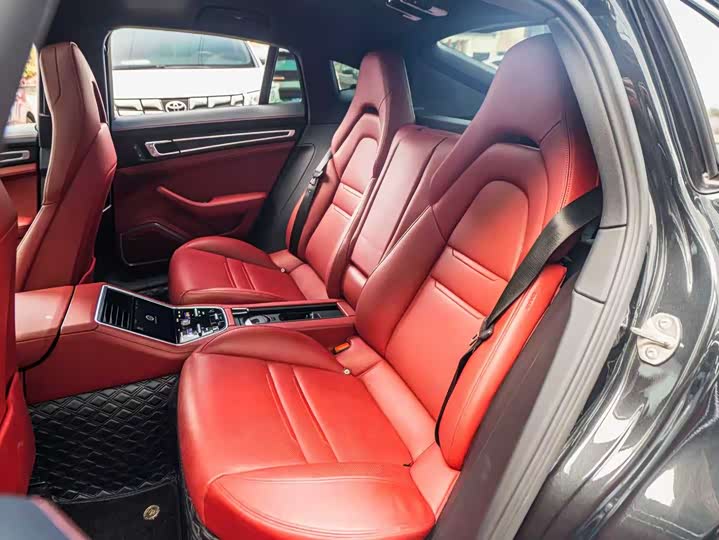 Фото 7 - Porsche Panamera