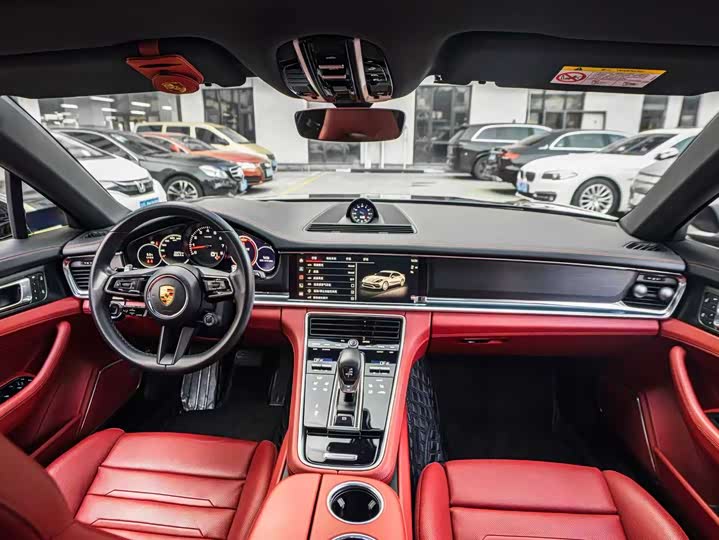 Фото 9 - Porsche Panamera