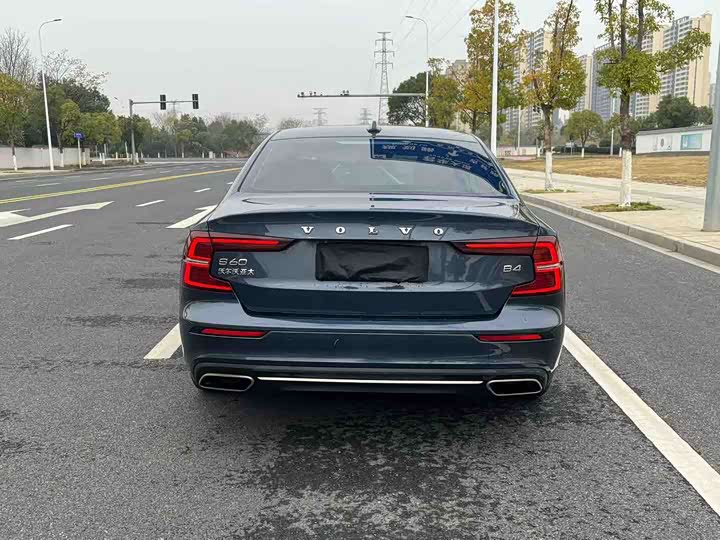 Фото 6 - Volvo S60