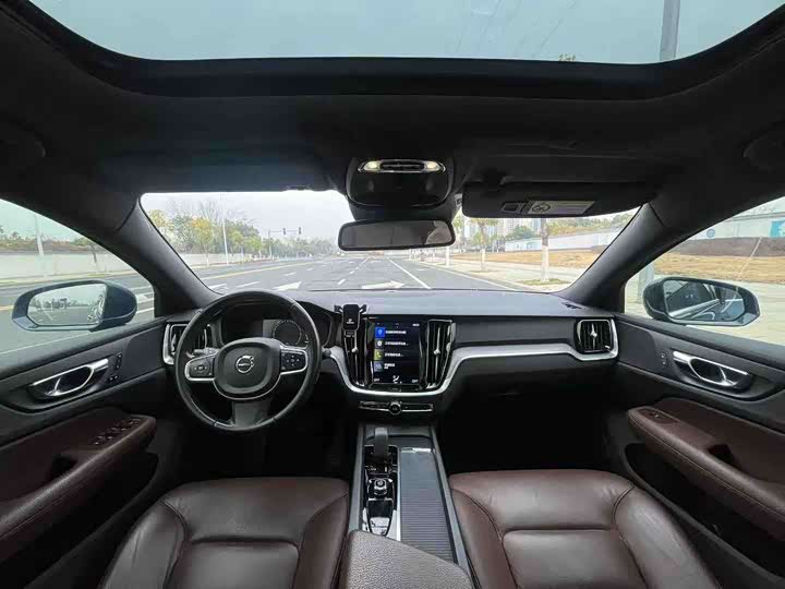 Фото 9 - Volvo S60