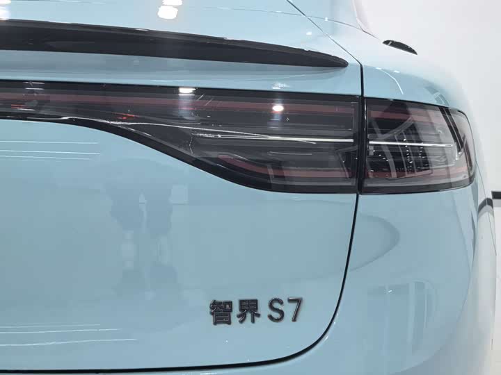 Фото 8 - Luxeed S7