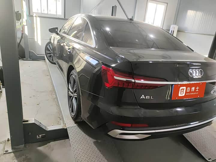 Фото 3 - Audi A6L